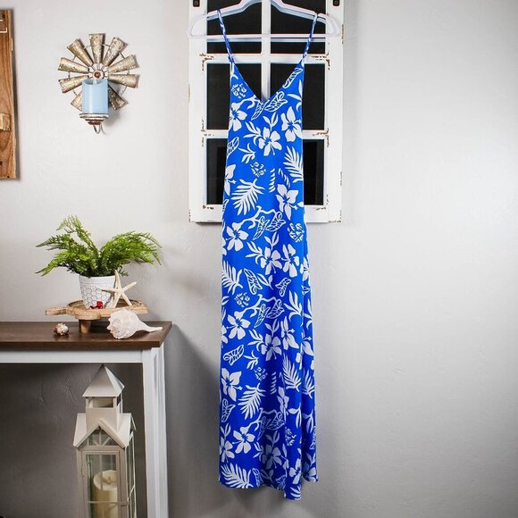 Boohoo Hibiscus V Neck Strappy Maxi Dress - NWT - Size 4 - Picture 2 of 6